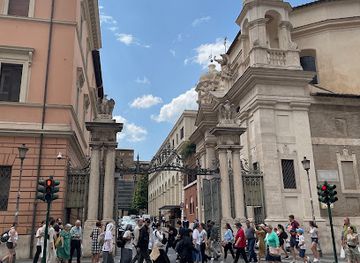 vatican-city/vatican-necropolis/shop/bookshop-benedetto-xvi