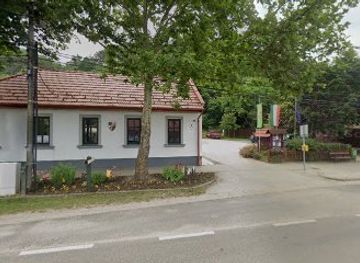 hungary/vertes-mountains/shop/eszterlanc-ajandek-es-viraguzlet