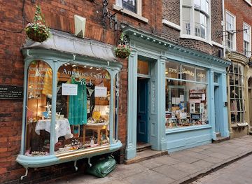 united-kingdom/yorkshire/attraction/the-antiques-centre-york