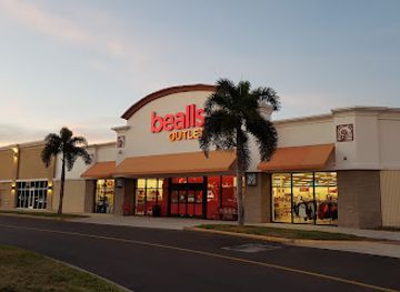 florida/cape-coral/shop/coralwood-shopping-center