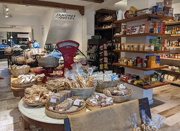 paraguay/asuncion/las-mercedes/shop/la-herencia-mercado-boutique