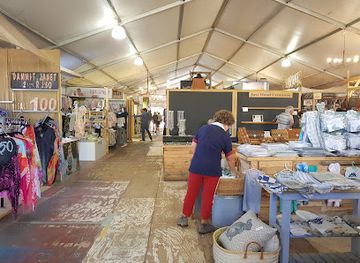 south-africa/cape-winelands/shop/root44-market