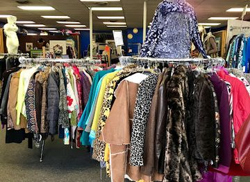 mississippi/the-golden-triangle/shop/revolution-consignment-shop