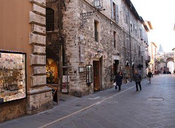 italy/assisi/shop/assisi-souvenir