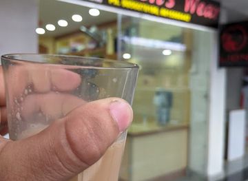 nepal/pokhara/shop/the-men-s-wear