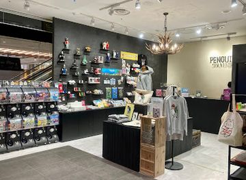 japan/tokyo/shibuya/shop/penguin-souvenir