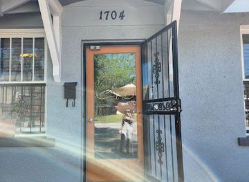 arkansas/north-little-rock/shop/beautywood-books