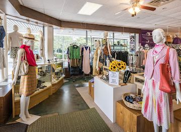 new-york/the-hamptons/shop/the-retreat-boutique