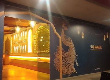 costa-rica/los-santos-region/shop/plaza-cariari