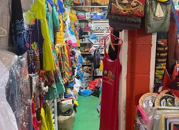 antigua-and-barbuda/saint-john/shop/craft-market