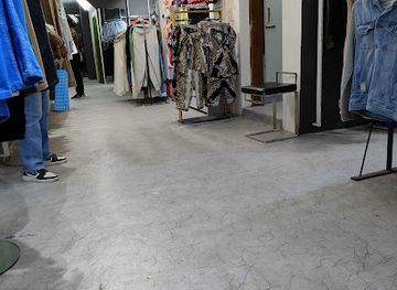 india/delhi/hauz-khas-village/shop/shoppee-india