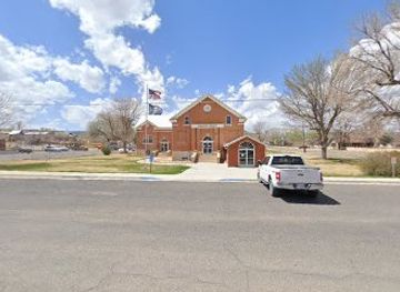 utah/escalante/shop/house-of-hearing
