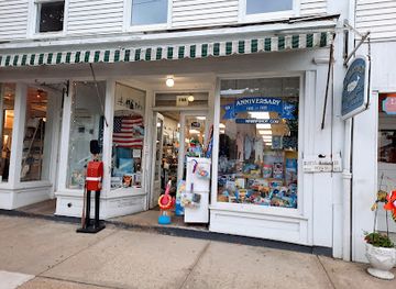 new-york/the-hamptons/shop/the-wharf-shop