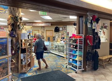 utah/bryce-canyon-city/shop/thunderbird-gift-shop