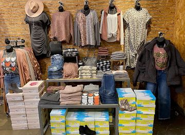 nebraska/lincoln/shop/bling-glamour-lincoln