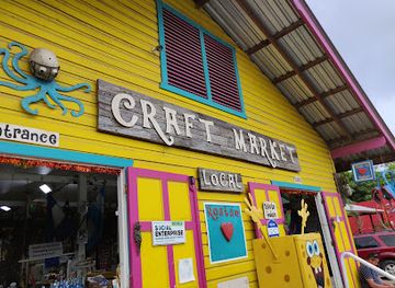 honduras/bay-islands/shop/craft-market