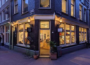 netherlands/amsterdam/shop/the-upcycle-cream-denim