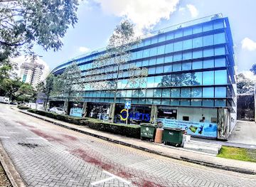 singapore/bukit-timah-nature-reserve/shop/courts-bukit-timah