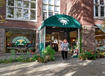 new-york/finger-lakes/shop/the-dewitt-mall