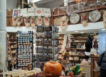 romania/bucharest/shop/old-town-souvenirs