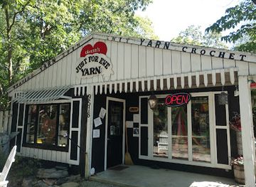 ohio/kelleys-island/shop/christi-s-just-for-ewe-gift-shop