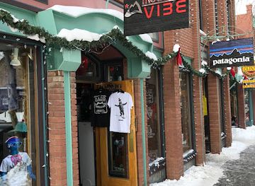 colorado/breckenridge/shop/mountain-vibe