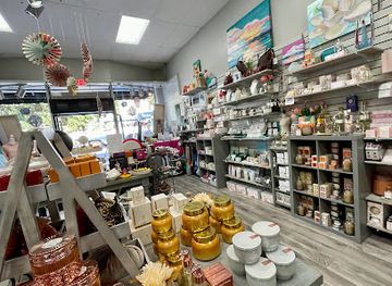 arkansas/hot-springs/shop/wrapped-gift-boutique