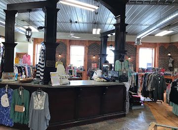 connecticut/litchfield-hills/shop/rachel-s-quality-consignment