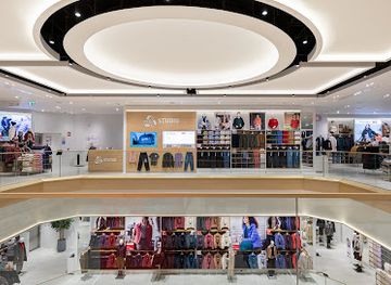 spain/madrid/gran-via/shop/uniqlo-gran-via