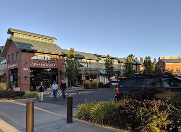oregon/deschutes-county/shop/old-mill-district