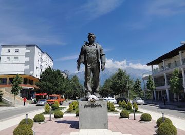 albania/bajram-curri/shop/demiri-market