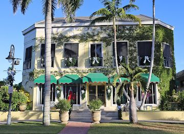 florida/naples-beach/shop/lilly-pulitzer