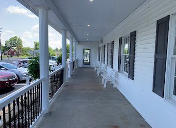 indiana/versailles-state-park/shop/crossroads-family-restaurant