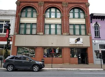 west-virginia/clarksburg/shop/looking-glass-consignment