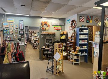 north-carolina/hendersonville/shop/the-emporium-on-main