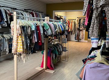 canada/winnipeg/osborne-village/shop/it-takes-a-village