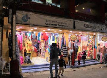 india/darjeeling/mall-road/shop/chandulal-s