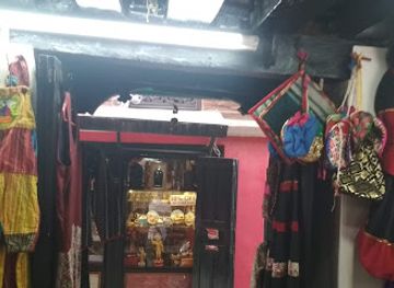 nepal/patan/mangal-bazaar/shop/hamro-kosis