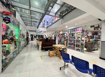 peru/huaraz/shop/golden-plaza