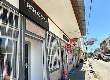 honduras/tela/shop/trendz-spot