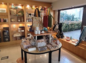 spain/toledo/shop/ticket-office-souvenirs-shop