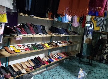 comoros/ndzuwani/shop/magazines-konate