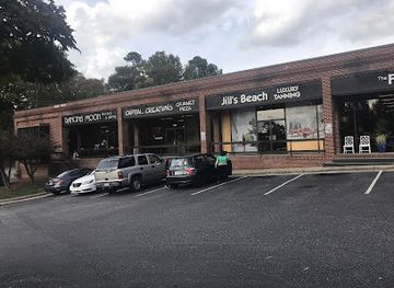 north-carolina/raleigh/shop/dancing-moon-books-gifts