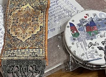 azerbaijan/baku/icherisheher/shop/nargiz-porcelain-souvenirs