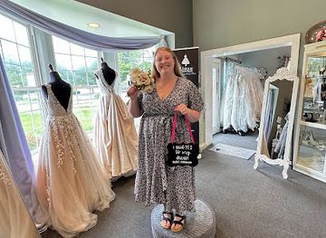 delaware/new-castle-county/shop/bella-s-younique-bridal-boutique