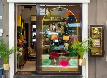 italy/naples/chiaia/shop/chiaja-vintage