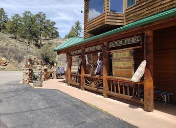 colorado/rocky-mountain-national-park/shop/red-rose-rock-shop
