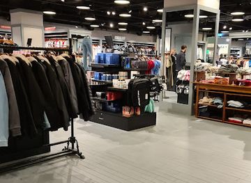 germany/essen/shop/hollister-co