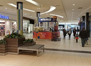 canada/okanagan/shop/upper-canada-mall