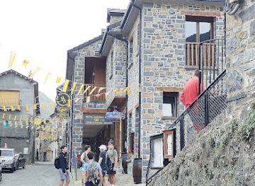 spain/ordesa-y-monte-perdido-national-park/shop/la-tienda-de-montana-torla-ordesa